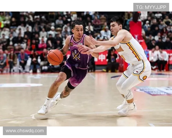 北京篮球队在邀请赛中以57分稳居积分榜首位，展现强劲实力