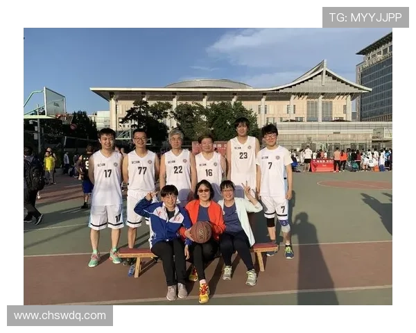 北京篮球队勇攀高峰的冠军赛之路与辉煌成就回顾