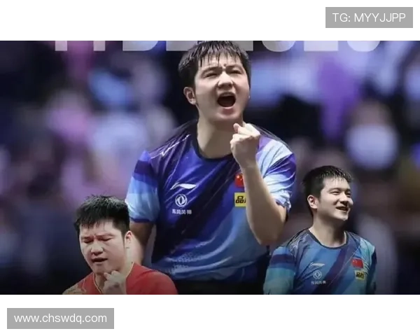 足球场上的白人帅哥球员们展现魅力与实力的完美结合